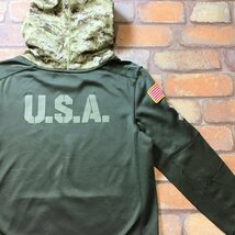 ME5-941★国内入手不可★SALUTE TO SERVICE【NFL ライオンズ×NIKE】DRI-FIT フード/迷彩 ワッペン&刺繍ロゴ パーカー【ユース M 140】緑_画像2