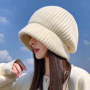 秋冬の女の子用ニットビーニー帽 レディースニット帽 ニットキャップ 暖かい帽子 つばなしニット帽
