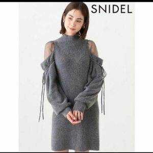 最終お値下げ中未使用品SNIDEL シースルーショルダーミニニットワンピース