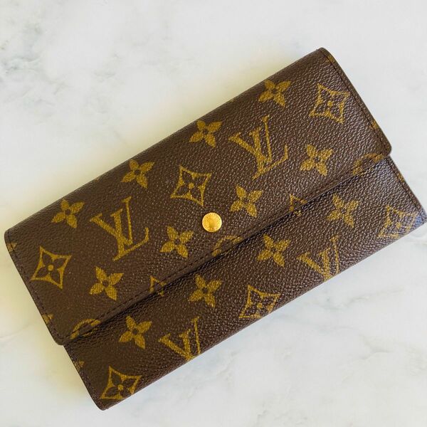 LOUIS VUITTON（ルイ・ヴィトン）／ポルトトレゾール・インターナショナル 三つ折り長財布 レディース