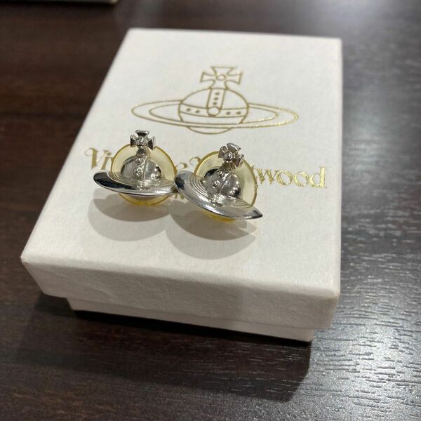 Vivienne Westwood ヴィヴィアンウエストウッド ピアス ブランド アクセサリー オーブ 箱付き レディース 人気