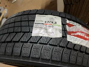 022年製 新品　送料込み　4本　127200円　ブリヂストン 225/50R17 94Q BLIZZAK VRX3 スタッドレスタイヤ ブリザック BRIDGESTONE