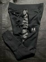 新品 L アンダーアーマー ブラック 黒 グレー スウェット フリース 上下 カモ CAMO カモフラ underarmour パーカー ジョガーパンツ 正規品_画像9