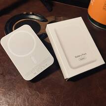 Magsafe(マグセーフ) 技術 ワイヤレス充電 磁気吸引 モバイルバッテリー 10000mah ライトニングケーブル 210g Apple iPhone _画像1