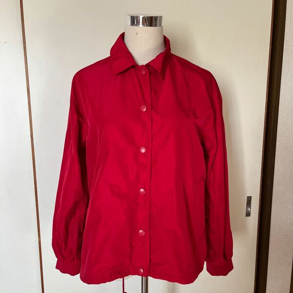GU ジャケット 長袖　お色は綺麗な赤