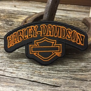 送料無料 ハーレー ロゴ 刺繍 ワッペン ◆ 旧ロゴ風 Harley Davidson アイロン接着可能 CA-WP015