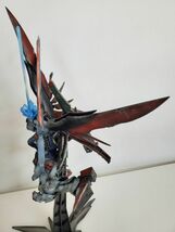 SE2471-1212-65 【現状品】 HG 1/144 デスティニーガンダム 機動戦士ガンダムSEED DESTINY ガンプラ プラモデル 完成品 一部塗装・加工済_画像5