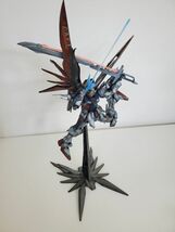 SE2471-1212-65 【現状品】 HG 1/144 デスティニーガンダム 機動戦士ガンダムSEED DESTINY ガンプラ プラモデル 完成品 一部塗装・加工済_画像1