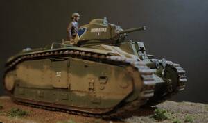 1/35タミヤ製スケール模型「フランス戦車B1bis完成品」（wave製ディスプレイケース付き）