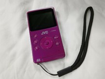 g_t P327 ☆JVC HD メモリーカメラ HD MEMORY CAMERA GC‐FM1‐V パープル☆ 通電・撮影確認済み。フォーマット済み。 【現状品】_画像1