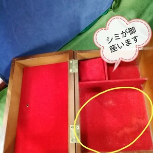 g_t ｐ158 木製三段裁縫箱 たっぷり収納できる、手芸好きの方には良い品物ですが、キズ有・シミ有りの中古品です。の画像8