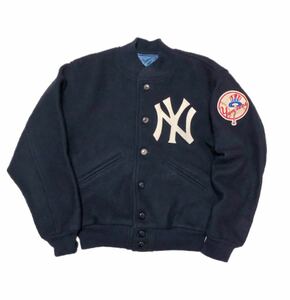 9586《New York Yankees ニューヨーク ヤンキース オフィシャル》NY バックビッグNEW YORKワッペン MLB ウール スタジャン ネイビー L