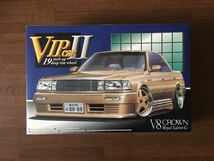 アオシマ 1/24 V8 クラウン UZS 131 1989 ビップカー Ⅱ ケーニッヒ WRV 19インチ ディープリム CROWN ロイヤルサルーン G VIP car V-28_画像1