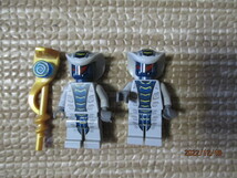 LEGO レゴ ニンジャゴー ヘビヘビ族 ミニフィグ 2個+武器(杖)1個 中古 クリスマスプレゼント 同梱歓迎_画像1