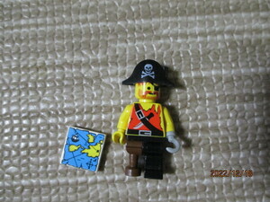 LEGO レゴ ミニフィグ 南海の勇者シリーズ アイアンフック船長+地図 海賊 中古 クリスマスプレゼント 同梱歓迎