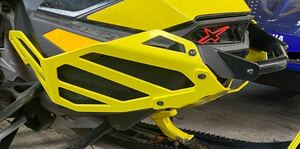 SKI-DOO G4 社外　バンパー　スノーモービル 850