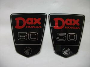 ダックス　フレームサイドエンブレム　DAX50　ＳＴ50純正新品　　（検098）