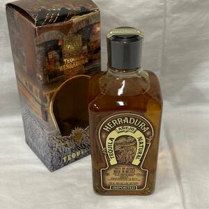 4235-1A9　未開栓　HERRADURA エラドゥーラ　NATURAL TEQUILA　テキーラ　40％　700ml　古酒