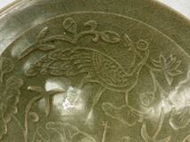 【福蔵】中国 茶碗 耀州窯 青磁 陽刻鳳凰蓮花紋 宋 唐物 古美術 古玩 斗笠碗 径15.3cm_画像5