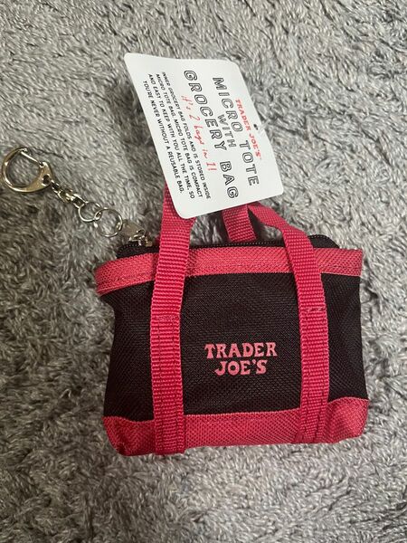 Trader Joe’s トレーダージョーズ エコバッグ　黒　キーホルダー付き