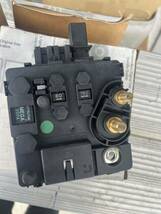 純正部品　メルセデスベンツ W220 Sクラス バッテリーケーブルコネクタ MERCEDES BENZ W220 S-class Battery Cable Connector 2205460341_画像3