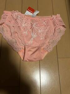 triumph トリンプ ショーツ　hikini PM666 ピンク色　未使用タグありです。Ｍスタンダードタイプ。 