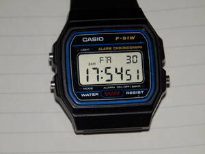 ●中古良品　　CASIO カシオ デジタル腕時計 F-91W　　●送料120