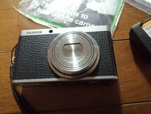 FUJIFILM 富士フィルム XF1 美品_画像2