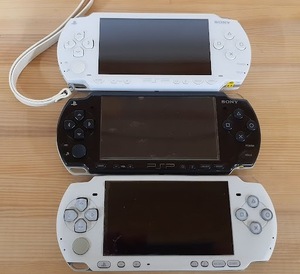 L1222-02　ゲーム機３個セット　SONY　Playstation Portable　PSP-1000　PSP-2000　PSP-3000