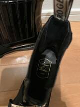 新品 エナメル ブーツ ロジェヴィヴィエ好き 黒 ビジュー ショートブーツ 38 ストラスバックルレザーチェルシーアンクルプーツ_画像8