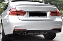 【送料無料】 リアバンパー ディフューザー 片方2本 カーボン BMW 3シリーズ F30 F31 Mスポーツ 2012-2019 リア スポイラー ブレード_画像2