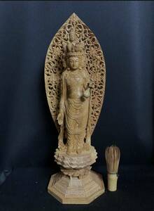 最高級　井波彫刻　一刀彫　総ケヤキ材　仏教工芸品　木彫仏像　精密細工　十一面観音菩薩立像