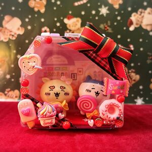 ドールハウス ミニチュア お家型ケース クリスマス オタ活 ぬい活 推し活 冬 ハンドメイド キャンディショップ クリスマスver