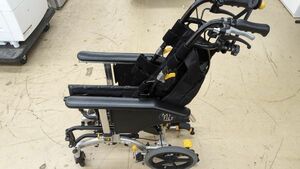 $ 松永製作所 マイチルトシリーズ MH-CR3D スイングアウト＆エレベーティング 介護用車椅子 直接引き取り又はヤマト家財便