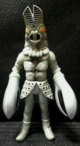 ☆BANDAI バルタン星人 5代目 2004年 円谷プロ ソフビ (バンダイ 怪獣 ウルトラマン80)