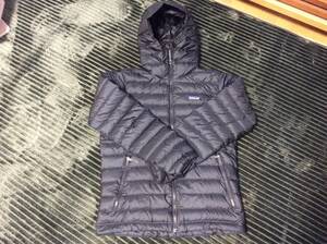 patagonia パタゴニア ダウンセーターフーディー ブラック Sサイズ 美品