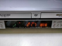 E58(中古現状、消毒除菌済 、即発送）Panasonic パナソニック VHS・DVDレコーダー DMR-E70V(電源付き)_画像2