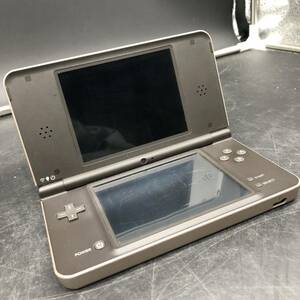 225 NINTENDO DSi LL ニンテンドー 任天堂 Nintendo UTL-001 本体 ゲーム機 DS 3DSダークブラウン 