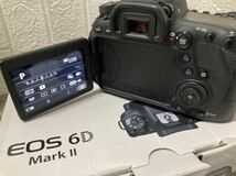 AZ-120.Canon デジタル一眼レフカメラ EOS 6D Mark II ボディー EOS6DMK2 ブラック_画像3