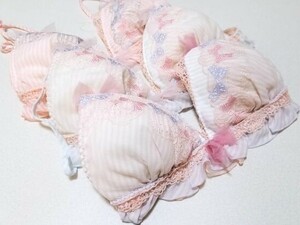 ⑰☆I送料無料☆未使用品 116 激可愛ブラジャー 3枚セット　Ｍサイズ　レース　リボン　ひもブラ　刺繍　ブラ　ピンク　1573-6391-211　