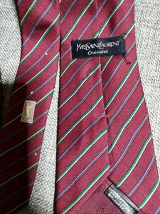 イブサンローランのネクタイと絹100%のネクタイのセット 