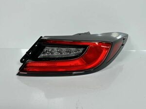 新車外し/美品/破損キズ無 GR86 ZN8 純正 右テールランプ Assy テールライト 右テール RH LED SU003-11318 84201-CC003 D258 MA 管理20549