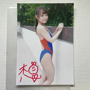 新品 長谷川想乃 直筆サイン入り 生写真 L判 競これ 特典 サイン グラビア 競泳 競泳水着 デジタル出版 写真 競泳水着これくしょん 4