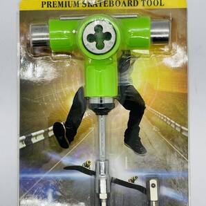 スケートボード 10in1多機能型工具 ツール 組み立て トラックのアクセル修復 グリーン