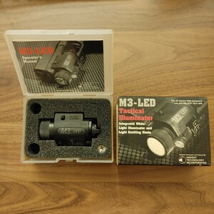 実物本物 Insight Technology M3-LED Tactical Illuminator ウェポンライト streamlight surefire インサイト ITI 実銃用 スペア替バルブ付