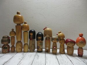 d 2.創作こけし 郷土人形 伝統工芸品 　全て作家物　在銘　伊之助.かずを.はじめ.貞男等　おかっぱ　11体　 【星見】