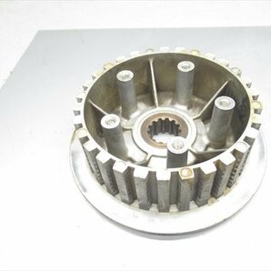 C2R5-1130 カワサキ W650 エンジンパーツ-5 クラッチハウジング ASSY 【EJ650A-038*** 2002年式 動画有】の画像2