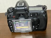Nikon ニコン D300 ボディ 付属品多数 11,627ショット 中古 Fマウント APS-C_画像3