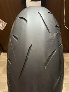 中古MCタイヤ DUNLOP SPORTMAX ROADSPORT2 190/50ZR17 パンク修理痕あり スポーツマックス ロードスポーツ2 190 50 17 2920 K4480