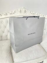 正規品 BALENCIAGA ショッパー 横53.5cm縦46cm バレンシアガ ショップ袋 紙袋 1枚の出品_画像4